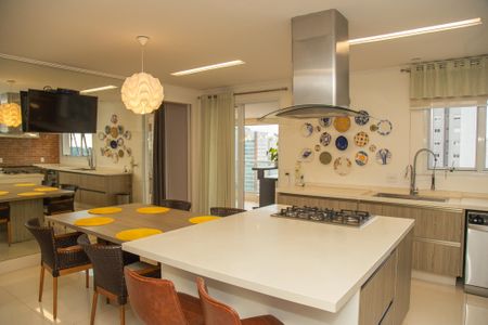 Apartamento à venda com 385m², 4 quartos e 5 vagasCozinha