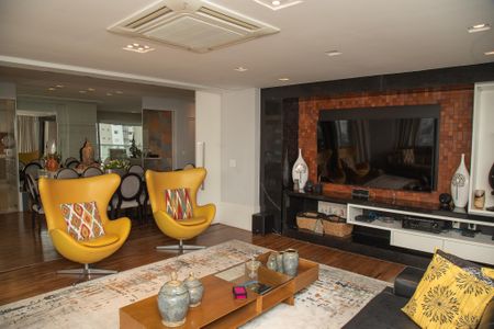 Apartamento à venda com 385m², 4 quartos e 5 vagasSala de TV