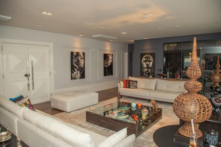 Apartamento à venda com 385m², 4 quartos e 5 vagasSala 