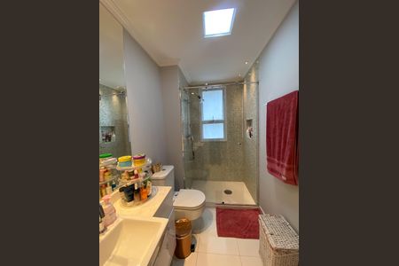 Apartamento à venda com 385m², 4 quartos e 5 vagasBanheiro da Suíte 3