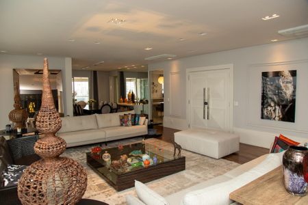 Apartamento à venda com 385m², 4 quartos e 5 vagasSala 