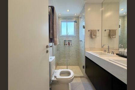 Apartamento à venda com 164m², 3 quartos e 3 vagasBanheiro Suíte 2