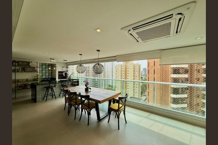 Apartamento à venda com 164m², 3 quartos e 3 vagasVaranda