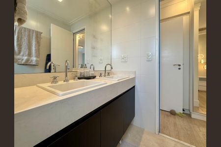 Apartamento à venda com 164m², 3 quartos e 3 vagasBanheiro Suíte 2