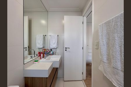 Apartamento à venda com 164m², 3 quartos e 3 vagasBanheiro Suíte 3