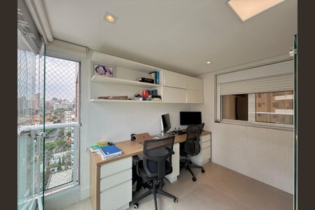 Apartamento à venda com 164m², 3 quartos e 3 vagasEscritório