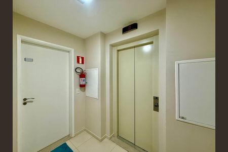 Apartamento à venda com 164m², 3 quartos e 3 vagasHall Serviço Apartamento