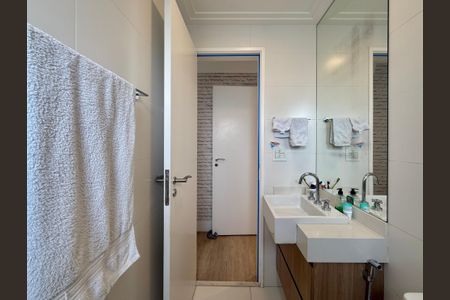 Apartamento à venda com 164m², 3 quartos e 3 vagasBanheiro Suíte 1