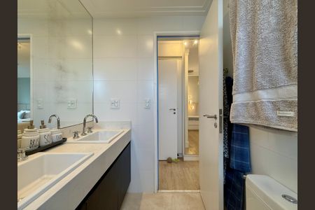 Apartamento à venda com 164m², 3 quartos e 3 vagasBanheiro Suíte 2