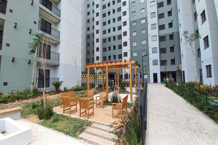 Apartamento para alugar com 48m², 2 quartos e 1 vaga Apartamento para alugar com 48m², 2 quartos e 1 vagaFachada