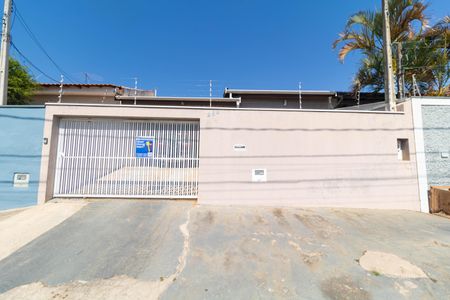 Casa à venda com 160m², 3 quartos e 4 vagasFachada
