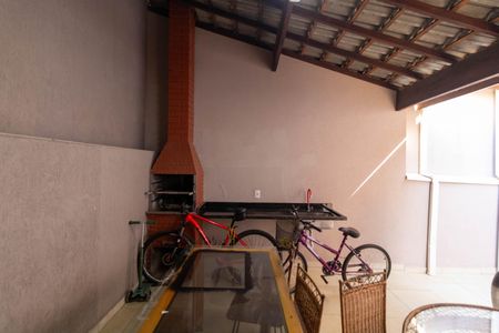 Casa à venda com 160m², 3 quartos e 4 vagasChurrasqueira