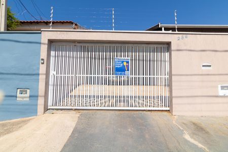 Casa à venda com 160m², 3 quartos e 4 vagasFachada