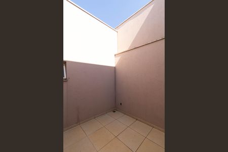 Casa à venda com 160m², 3 quartos e 4 vagasJardim de Inverno