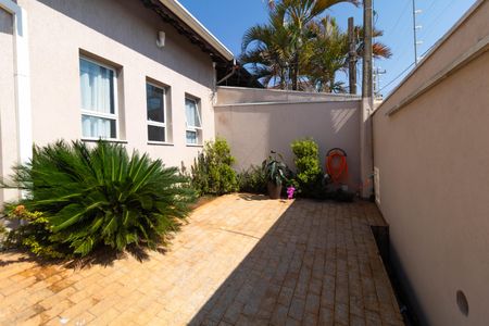 Casa à venda com 160m², 3 quartos e 4 vagasQuintal