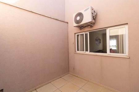 Casa à venda com 160m², 3 quartos e 4 vagasJardim de Inverno