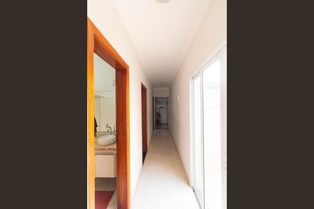 Casa à venda com 160m², 3 quartos e 4 vagasCorredor