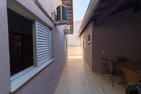 Casa à venda com 160m², 3 quartos e 4 vagasQuintal