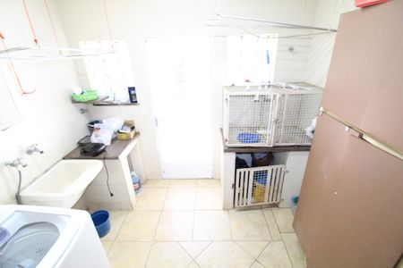 Casa para alugar com 630m², 4 quartos e 5 vagasÁrea de Serviço