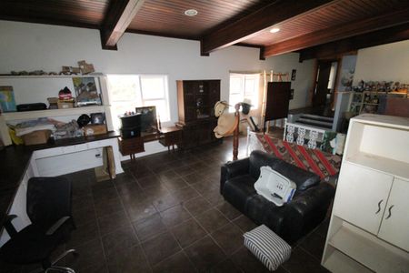 Casa para alugar com 630m², 4 quartos e 5 vagasSala 4