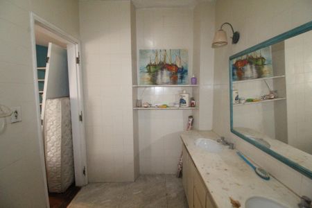 Casa para alugar com 630m², 4 quartos e 5 vagasBanheiro da Suíte 2