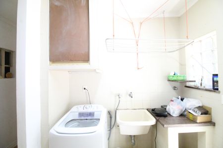 Casa para alugar com 630m², 4 quartos e 5 vagasÁrea de Serviço