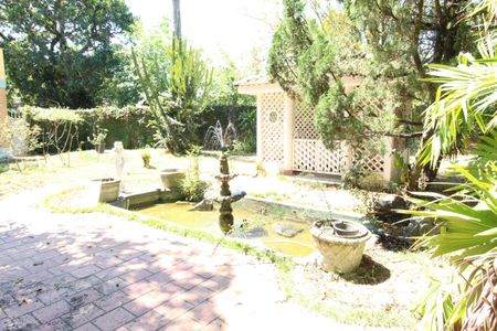 Casa para alugar com 630m², 4 quartos e 5 vagasÁrea Externa