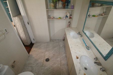 Casa para alugar com 630m², 4 quartos e 5 vagasBanheiro da Suíte 2