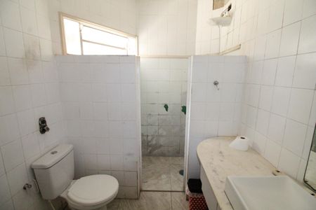 Casa para alugar com 630m², 4 quartos e 5 vagasBanheiro da Suíte 1