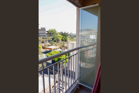 Sacada de apartamento para alugar com 2 quartos, 57m² em Santo Antônio, Osasco