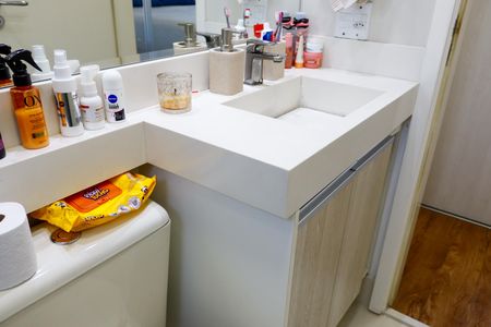 Apartamento para alugar com 57m², 2 quartos e 2 vagas Apartamento para alugar com 57m², 2 quartos e 2 vagasBanheiro da Suíte