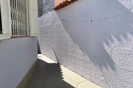 Casa à venda com 60m², 2 quartos e sem vagaQuintal