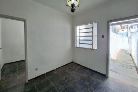 Casa à venda com 60m², 2 quartos e sem vagaSala