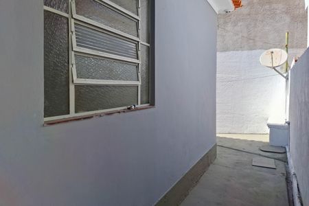 Casa à venda com 60m², 2 quartos e sem vagaQuintal