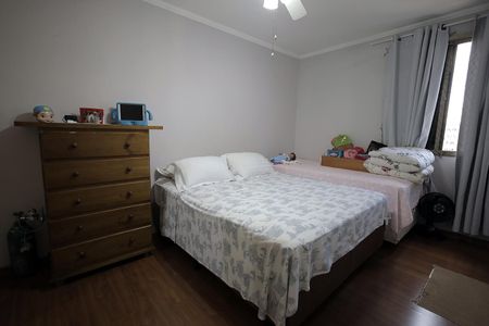 Apartamento à venda com 180m², 3 quartos e 3 vagas Apartamento à venda com 180m², 3 quartos e 3 vagasQuarto Suíte 2