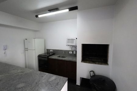 Apartamento à venda com 180m², 3 quartos e 3 vagas Apartamento à venda com 180m², 3 quartos e 3 vagasÁrea comum - Salão de festas
