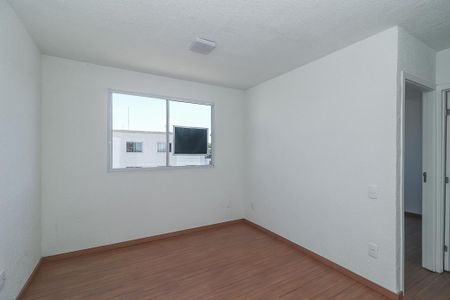 Sala de apartamento à venda com 2 quartos, 41m² em Rubem Berta, Porto Alegre