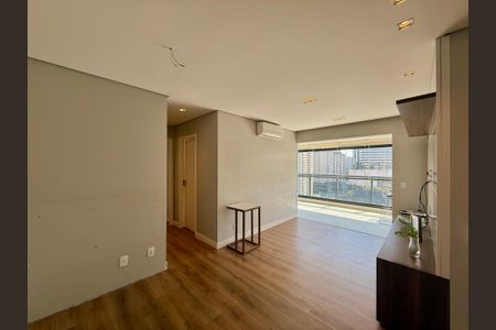 Apartamento à venda com 70m², 2 quartos e 2 vagasSala