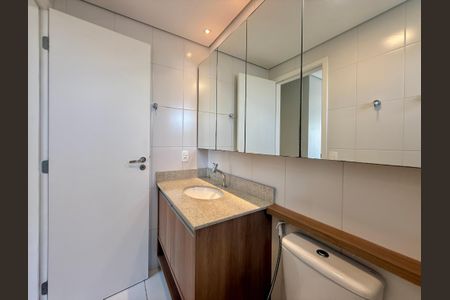 Apartamento à venda com 70m², 2 quartos e 2 vagasBanheiro da Suíte
