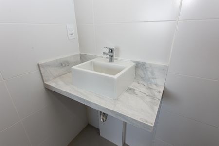 Apartamento para alugar com 81m², 2 quartos e 2 vagasBanheiro do Quarto 1