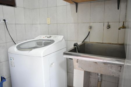 Casa à venda com 299m², 4 quartos e 1 vagaÁrea de Serviço