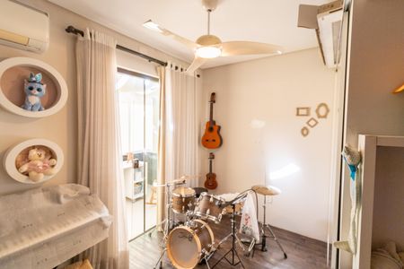 Casa de condomínio à venda com 175m², 3 quartos e 1 vagaSuíte 1