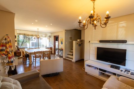 Sala de casa de condomínio à venda com 3 quartos, 175m² em Hípica, Porto Alegre