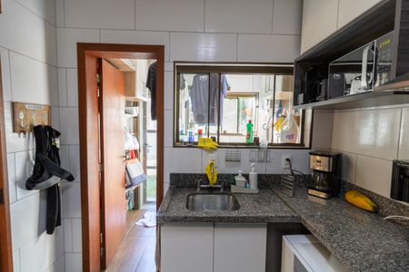 Casa de condomínio à venda com 175m², 3 quartos e 1 vagaCozinha