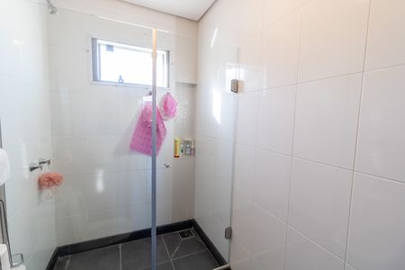 Casa de condomínio à venda com 175m², 3 quartos e 1 vagaBanheiro da Suíte 2