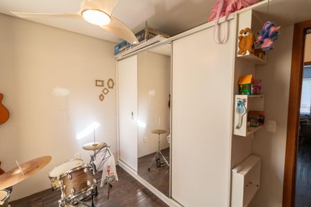 Casa de condomínio à venda com 175m², 3 quartos e 1 vagaSuíte 1