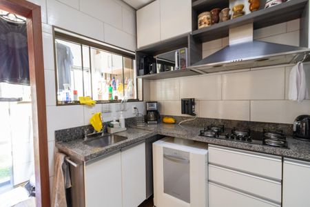 Casa de condomínio à venda com 175m², 3 quartos e 1 vagaCozinha