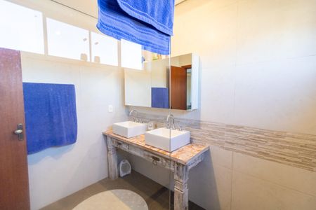 Casa de condomínio à venda com 175m², 3 quartos e 1 vagaBanheiro da Suíte 3