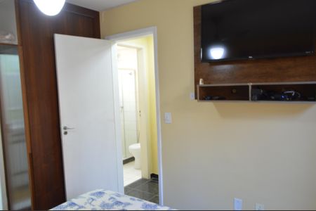 Casa de condomínio à venda com 129m², 4 quartos e 2 vagasBanheiro da Suíte 1