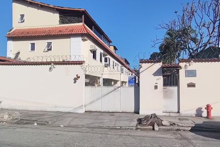 Casa de condomínio à venda com 129m², 4 quartos e 2 vagasFachada